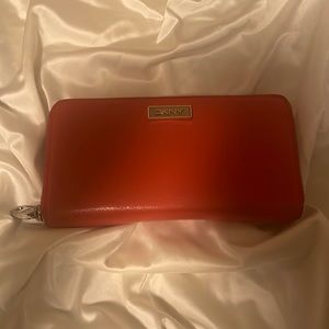 DKNY wallet